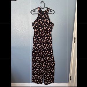 NEW JUMPSUIT BLACK FLORAL